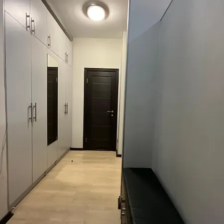 Просторная Современная 2-Комнатная Квартира Almaty Exterior photo
