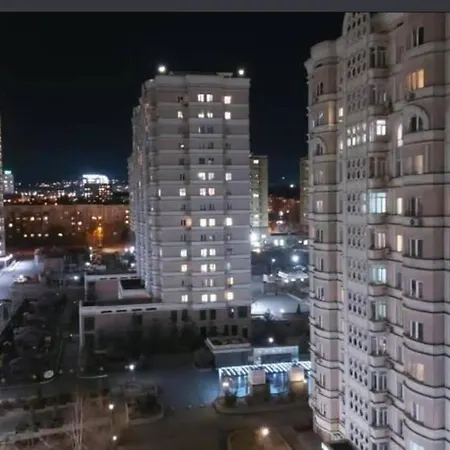 Просторная Современная 2-Комнатная Квартира Almaty Exterior photo
