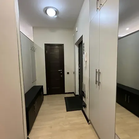 Просторная Современная 2-Комнатная Квартира Almaty Exterior photo