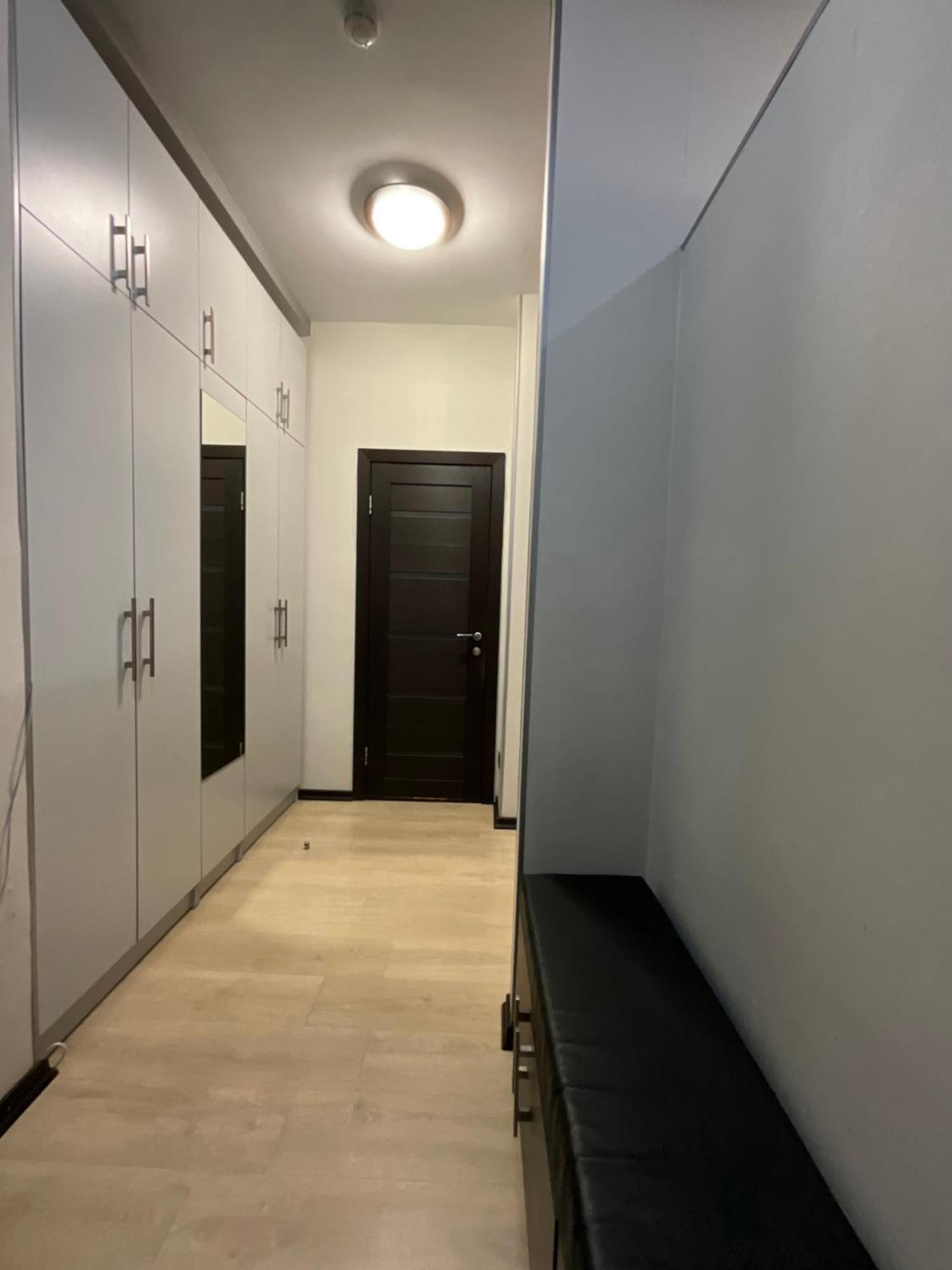 просторная современная 2-комнатная Apartment Almaty